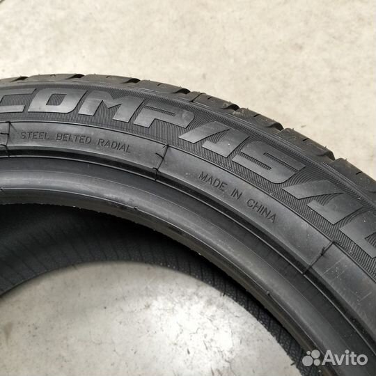 Compasal Smacher 215/55 R17 98W