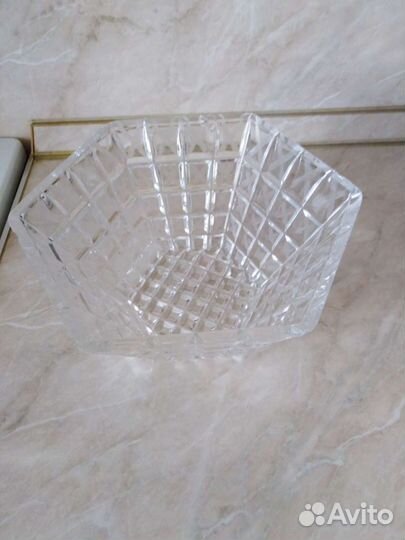 Хрустальная ваза