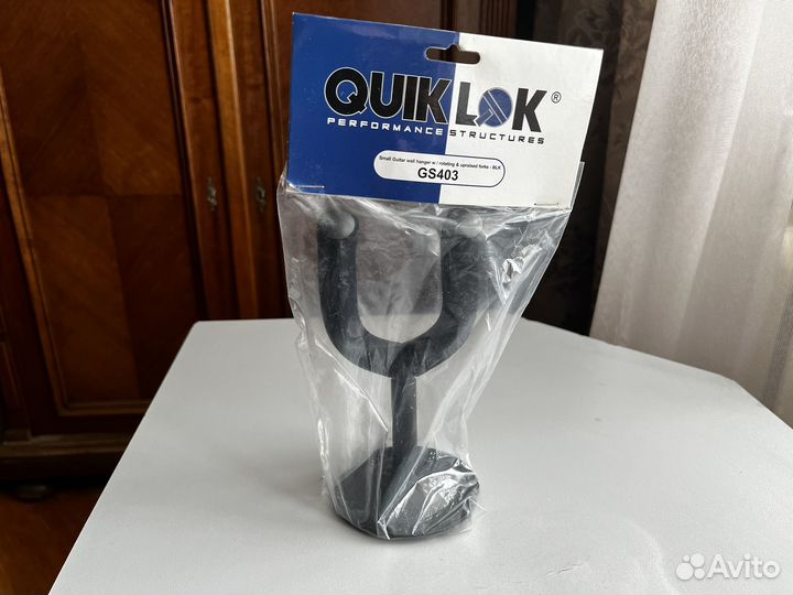 Новый держатель для гитары Quik Lok GS403