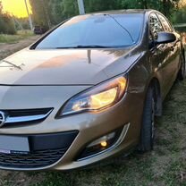 Opel Astra 1.6 MT, 2013, 184 000 км, с пробегом, цена 690 000 руб.