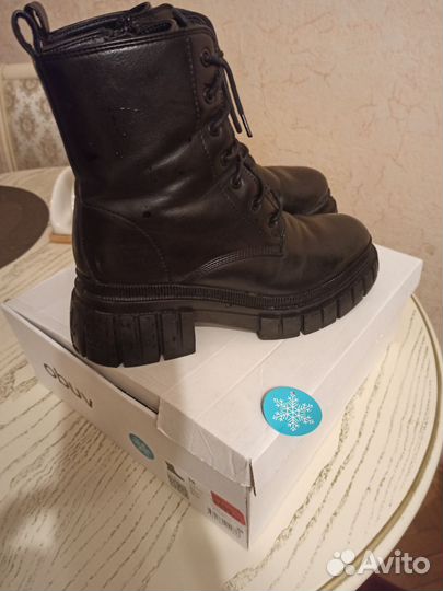 Зимние женские сапоги 38