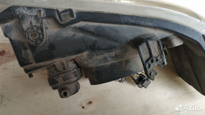 Фара левая Land Rover Freelander