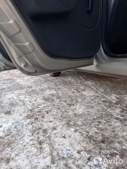 Запчасти на рено логан