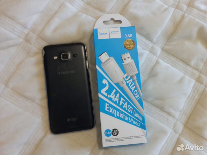 Телефон Samsung j3 2016