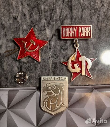 Значки разных эпох