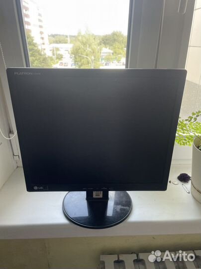 Монитор Samsung, LG