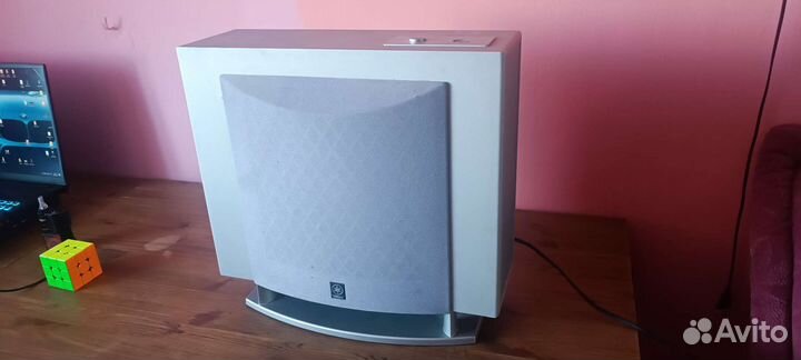 Сабвуфер Yamaha YST-FSW100