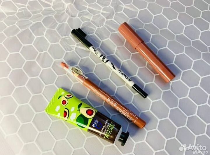 Подарочный бокс уходовой косметики новый