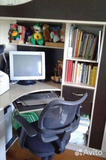 Детская кровать чердак с рабочей зоной и шкафом