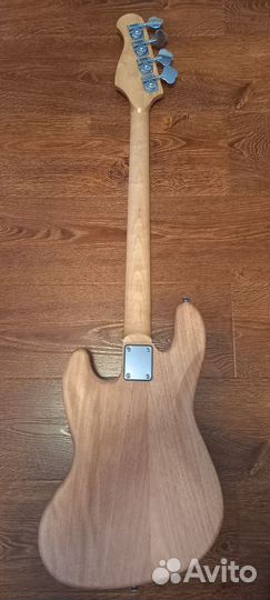 Бас гитара Jazz bass