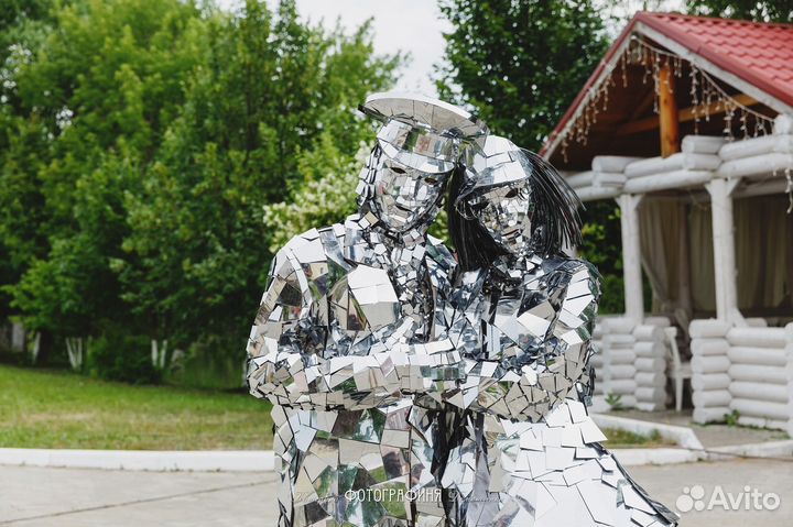 Зеркальный человек