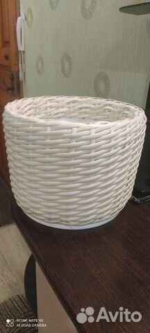 Кашпо из искусственного ротанга