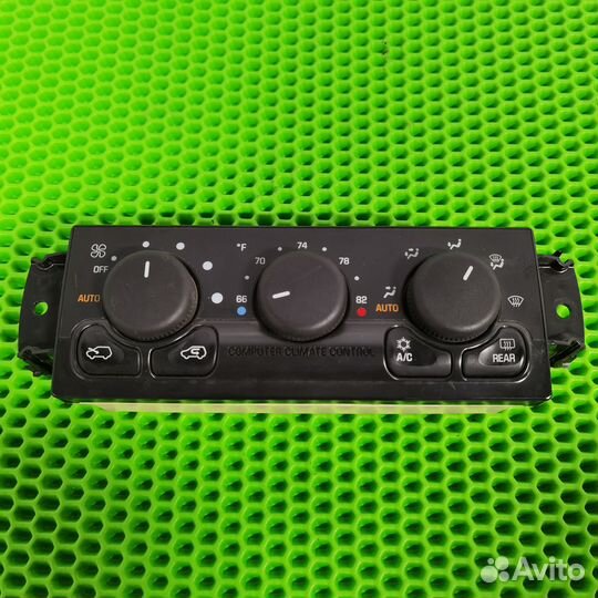 Блок управления климатом Cadillac Escalade GMT800