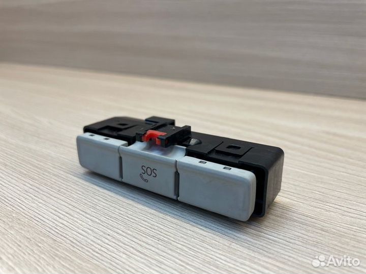 Кнопка SOS Skoda Rapid