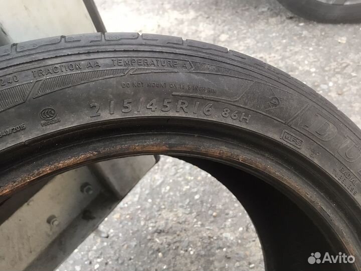 Dunlop D87M 215/45 R16