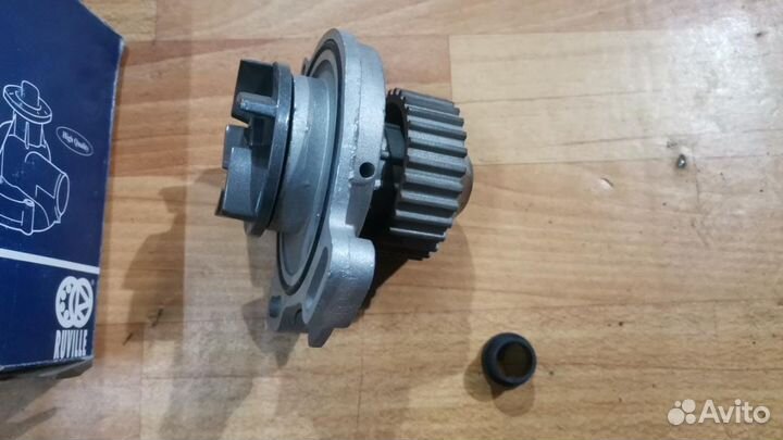 Помпа audi 80 90 100 200 2.0/2.2 1983-1996