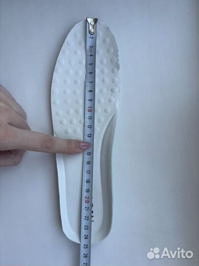 Кроссовки женские