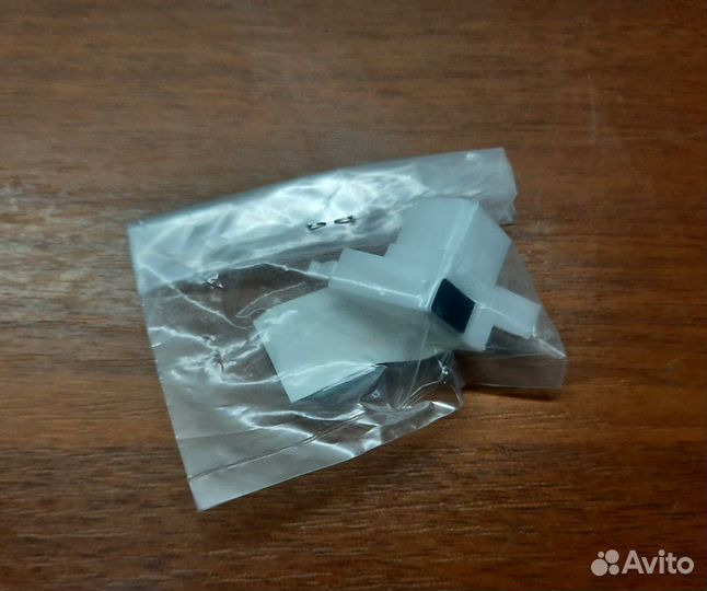 HP RF5-2821-020 Подложка правая (торм.)