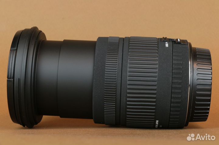 Sigma 17-70mm f/2.8-4.5 (Canon EF-S) id 10308