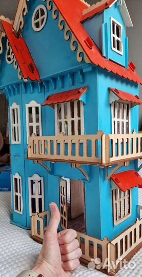 Домик кукольный с мебелью