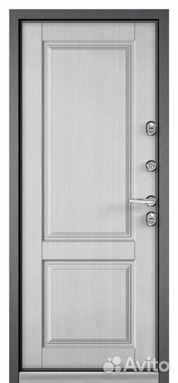 Дверь входная в дом