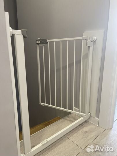 Ворота безопасности на лестницу