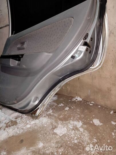 Дверь задняя правая Kio Rio 1