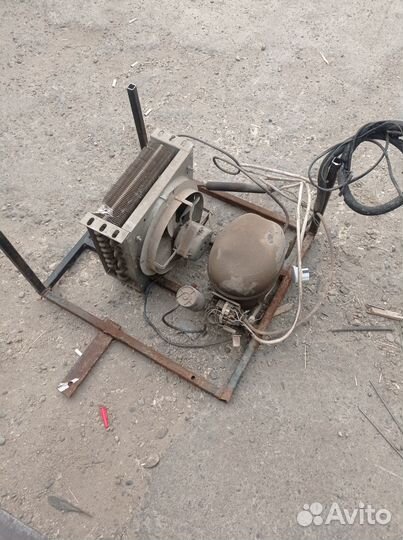 Компрессор морозильной камеры