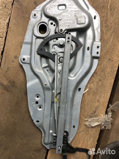 Стеклоподьемник передний левый киа серато 2