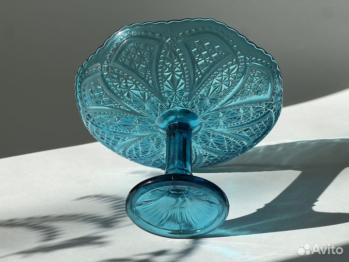 Ваза на ножке СССР Купоросное стекло