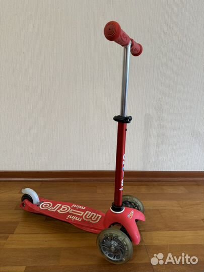 Самокат Micro mini Deluxe LED