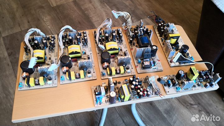 Блок питания с регулируемым напряжением