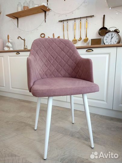 Кухонные классические мягкие стулья