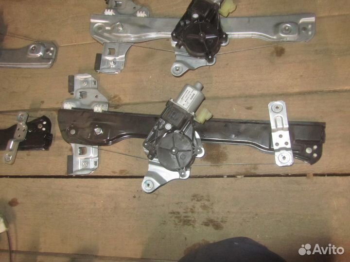 Моторчик стеклоподъемника Chevrolet Cruze 2009