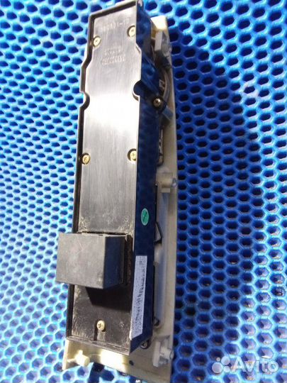 Блок управления стеклами передний левый Geely