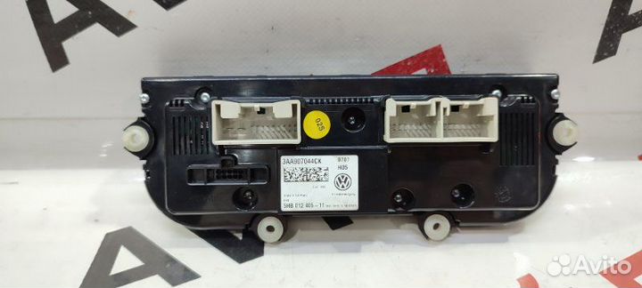 Блок управления климат-контролем Volkswagen Passat