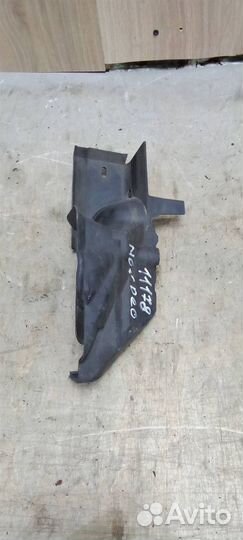 Воздуховод радиатора левый от Ford Mondeo IV 2007