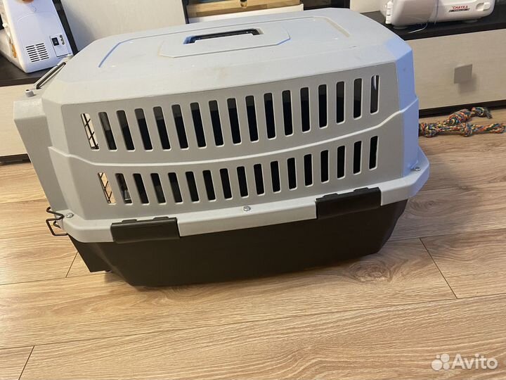 Переноска для собак пластиковая