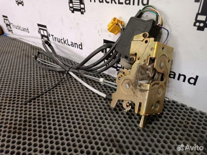 Замок боковой двери левый Камаз 5490 NEO 2019