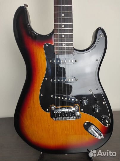 Электрогитара G&L Tribute Legacy Stratocaster