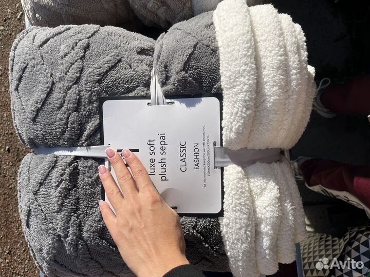 Перчатки,носки,палантин,платки