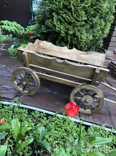 Телега деревянная резная