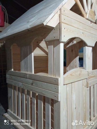 Домик из дерева для детей