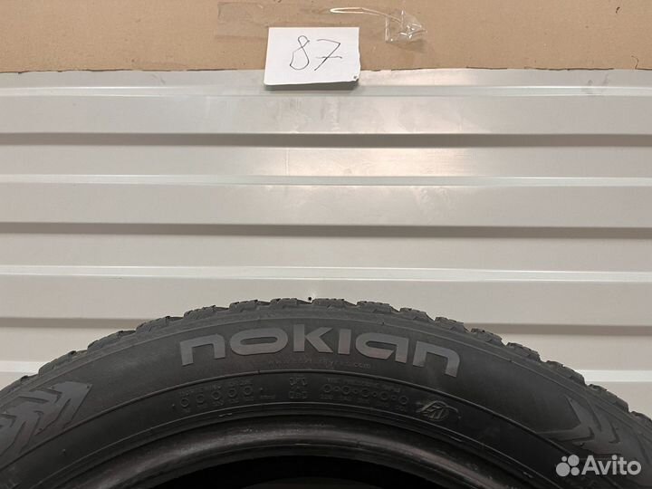 Nokian Tyres Hakkapeliitta 8 215/50 R17 95T