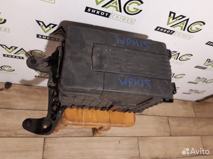 Короб аккумулятора Volkswagen Tiguan MK1 (5N1)