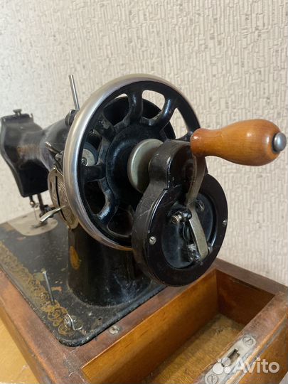 Швейная машинка