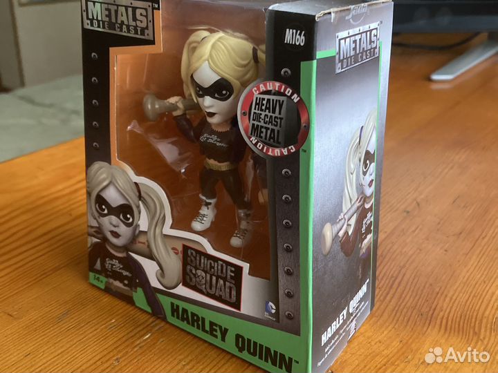 Фигурка Harley Quinn