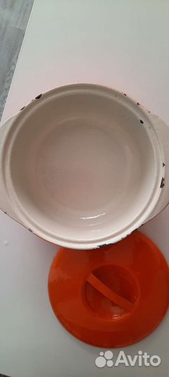 Кастрюля чугунная эмалированная СССР