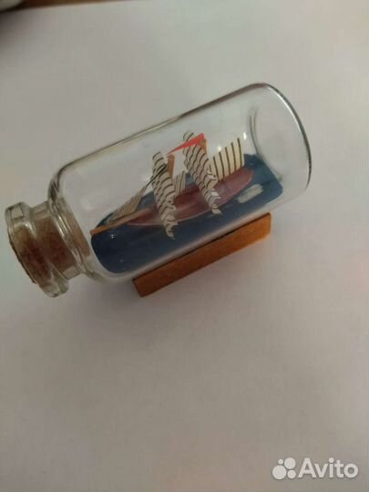 Кораблик в пузырке