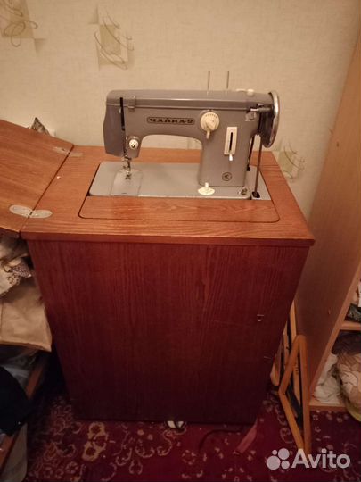 Швейная машина Чайка 2